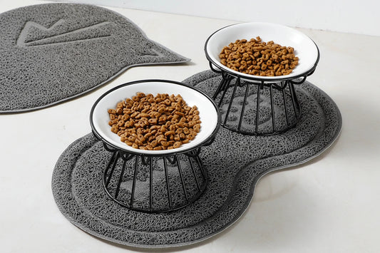 Keramiknapf mit Metallständer